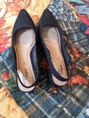 #1709 dexflex comfort Black Pointed Slingback Flats - 7